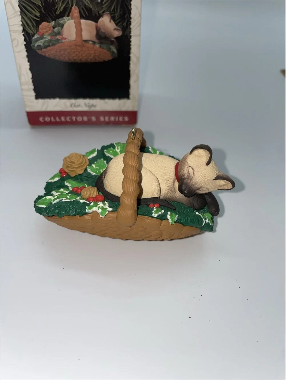 HALLMARK Keepsake Ornament 